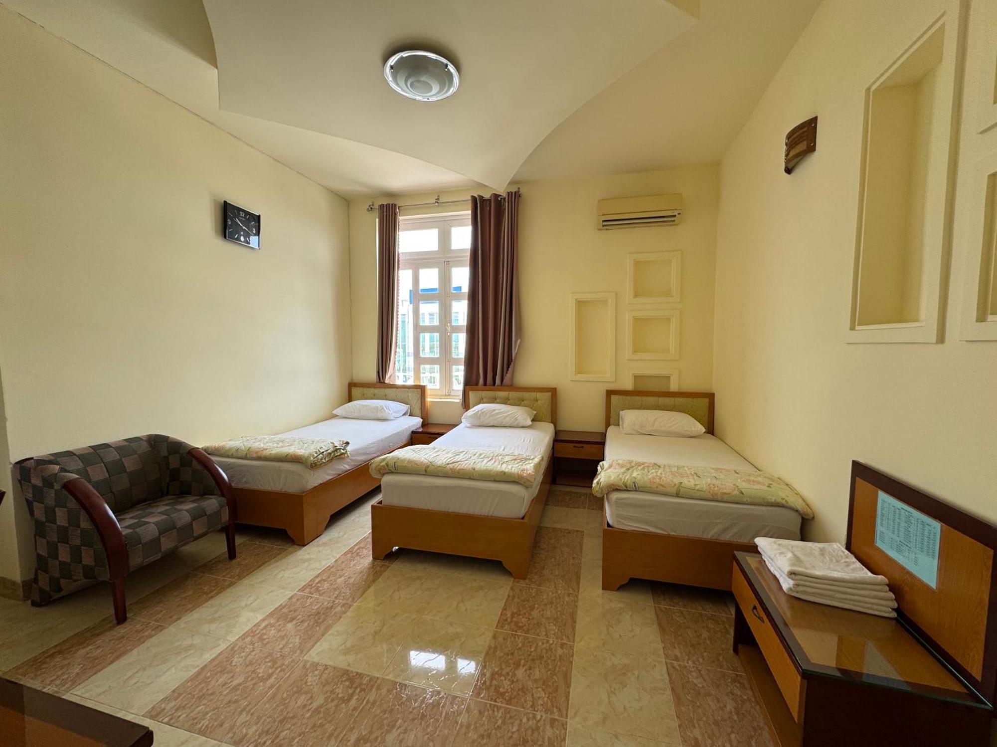 Ho Phong Hotel Phan Rang Exterior photo