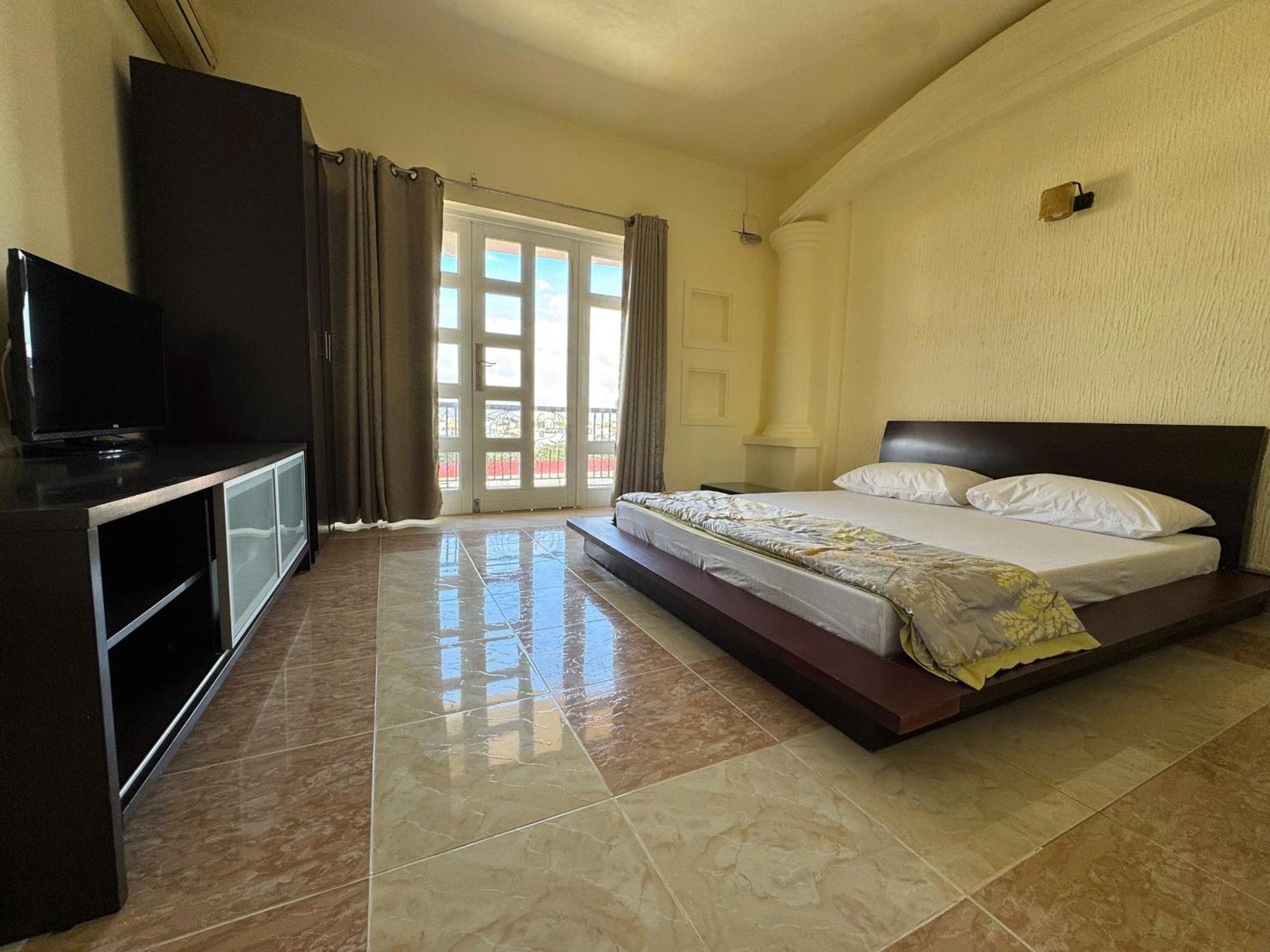 Ho Phong Hotel Phan Rang Exterior photo